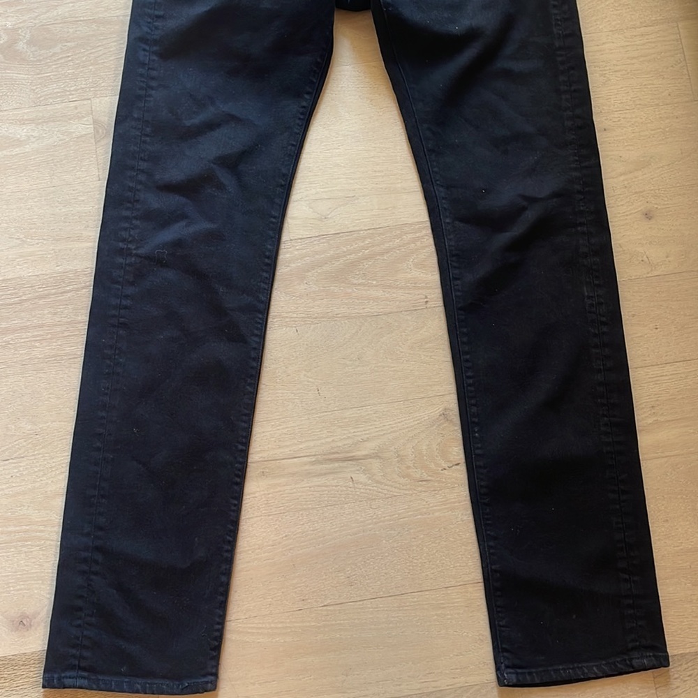 Levis Capital E - image 4